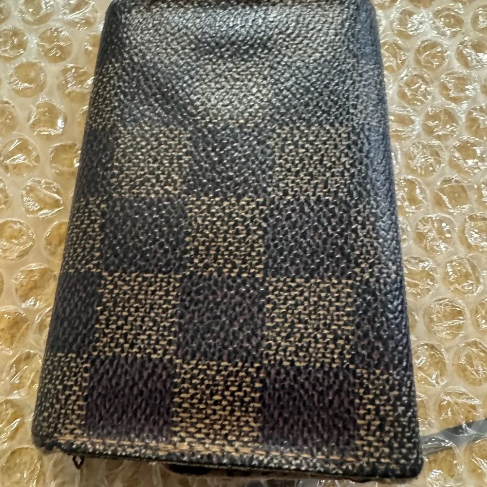 Louis Vuitton Damier key holder fair